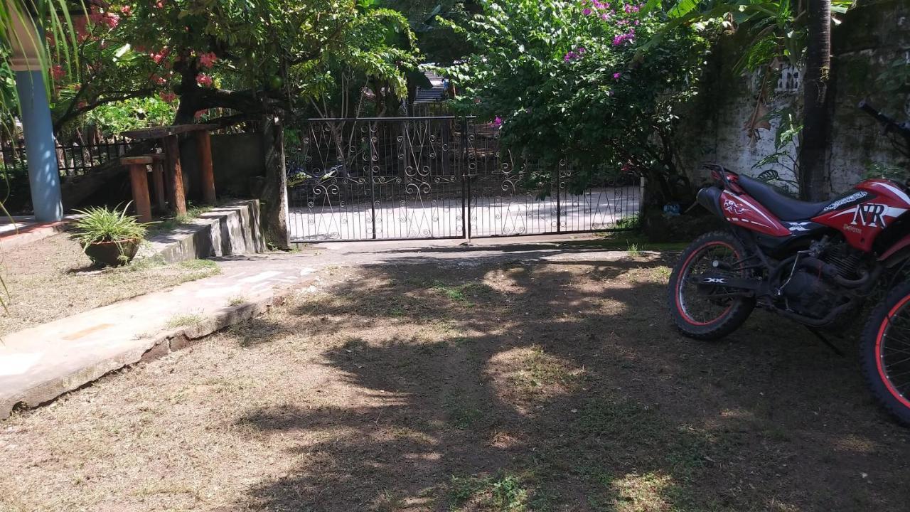 Ometepe House Bed and Breakfast Moyogalpa Exteriör bild