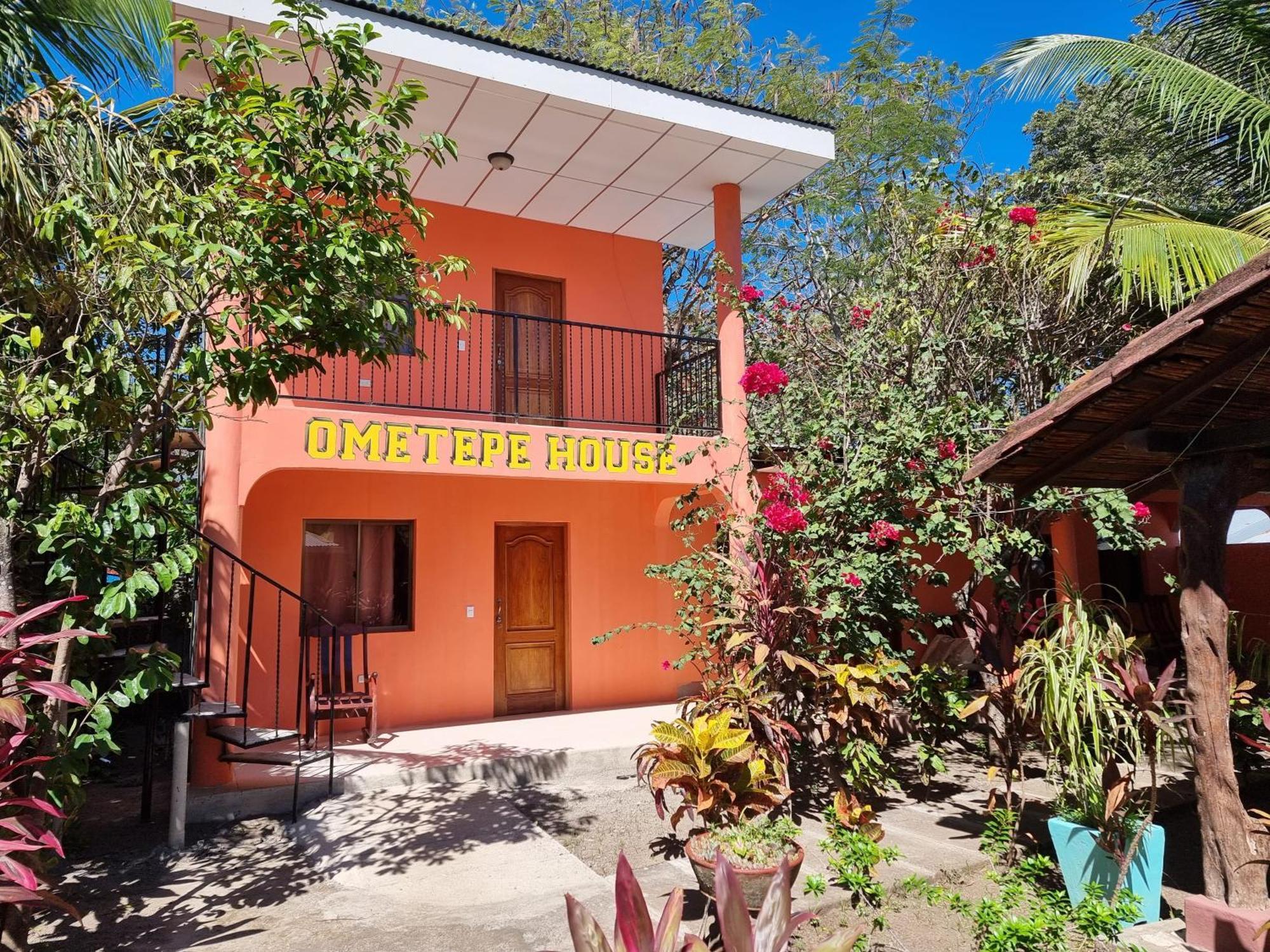 Ometepe House Bed and Breakfast Moyogalpa Exteriör bild